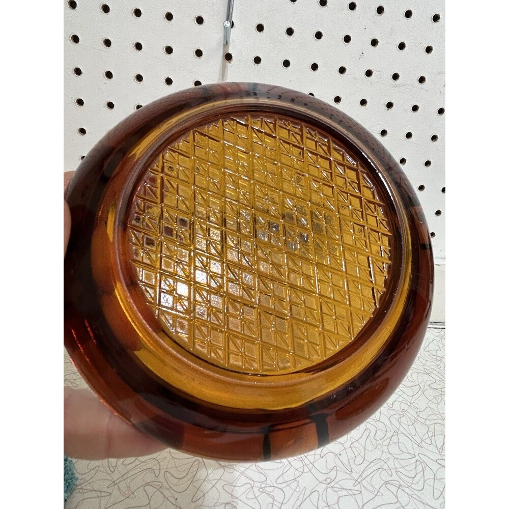 Vintage 1960’s - 70’s Amber Glass Round 6” Cigar Ashtray Diamond Cut Bottom - Picture 3 of 4